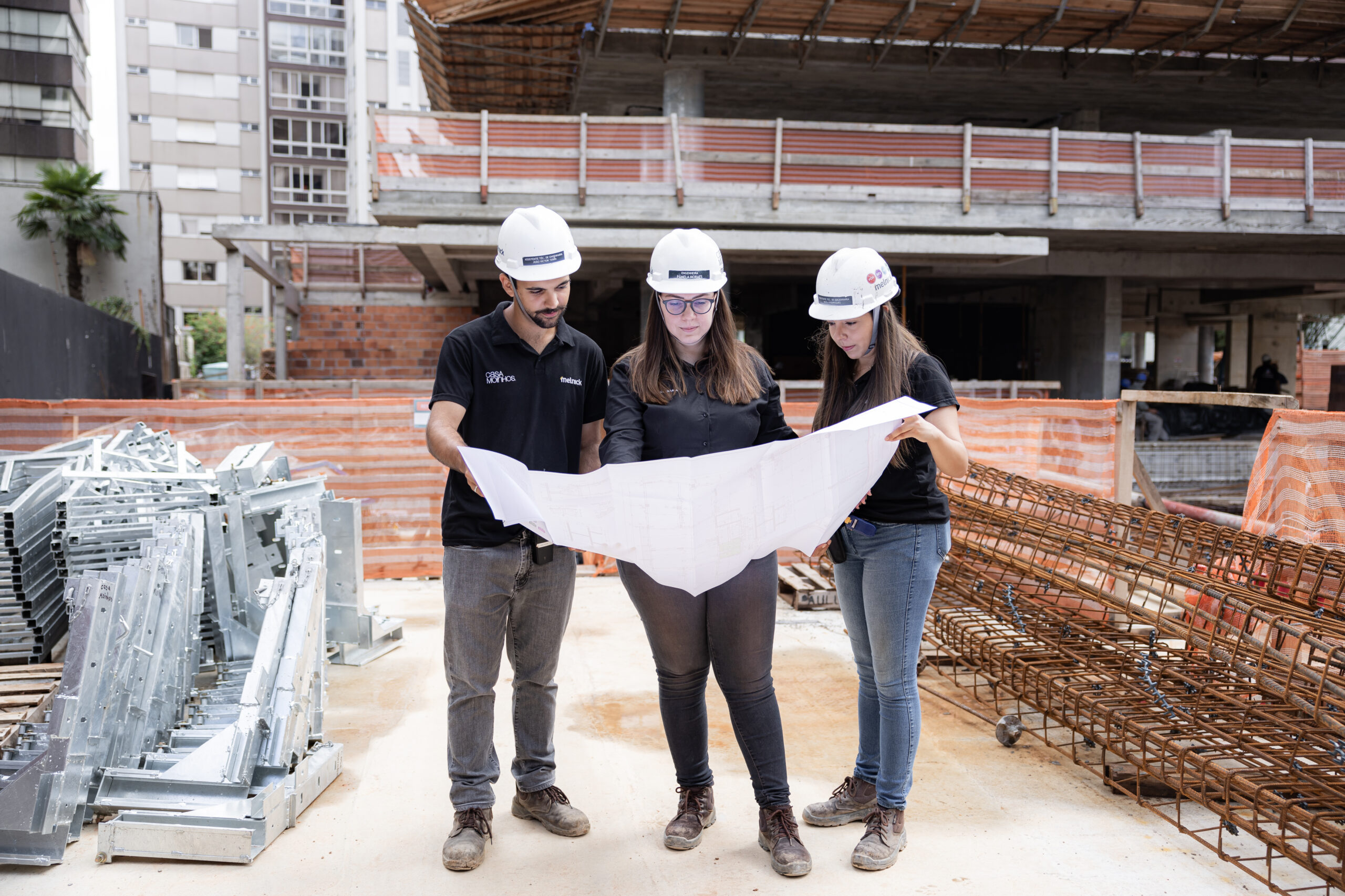 Colaboradores Melnick em obra